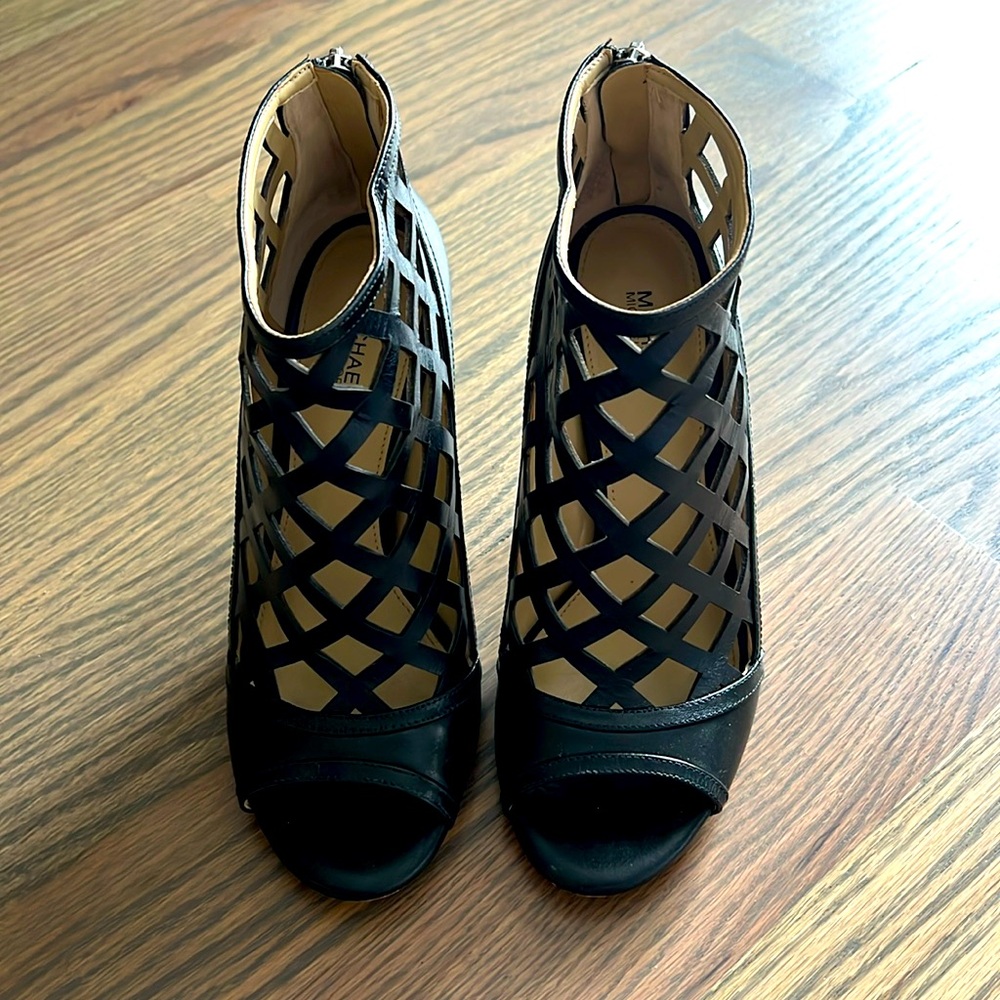Michael Kors Open toe booties heels shoes Size 7.5 Black
